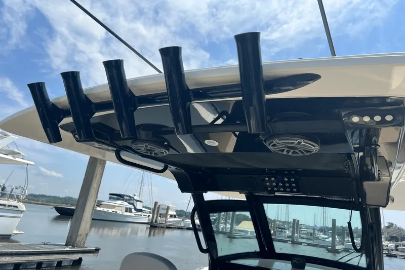 Slide: The Image of Scout 305 LXF 2022 - 13