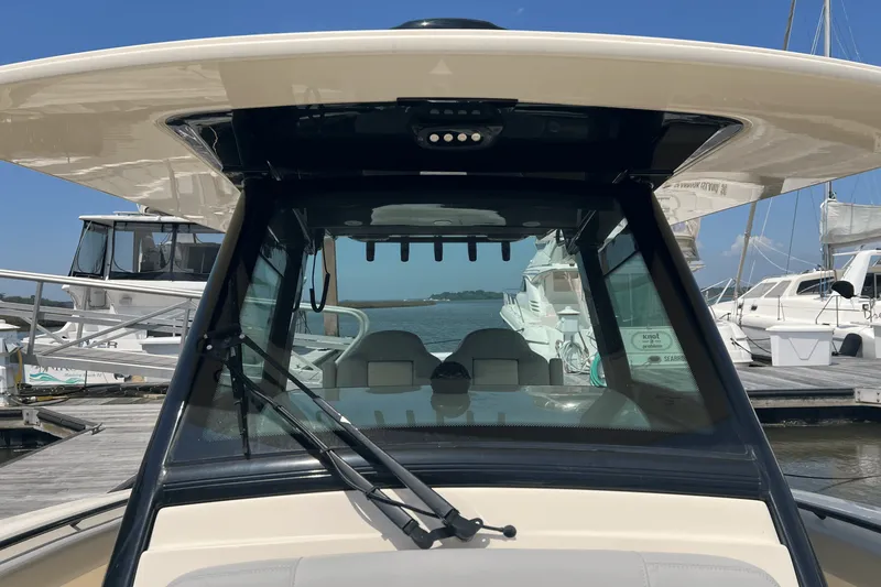 Slide: The Image of Scout 305 LXF 2022 - 20