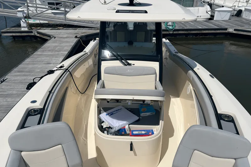 Slide: The Image of Scout 305 LXF 2022 - 24