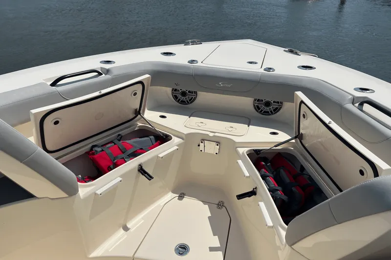 Slide: The Image of Scout 305 LXF 2022 - 26