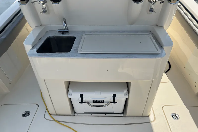 Slide: The Image of Scout 305 LXF 2022 - 9