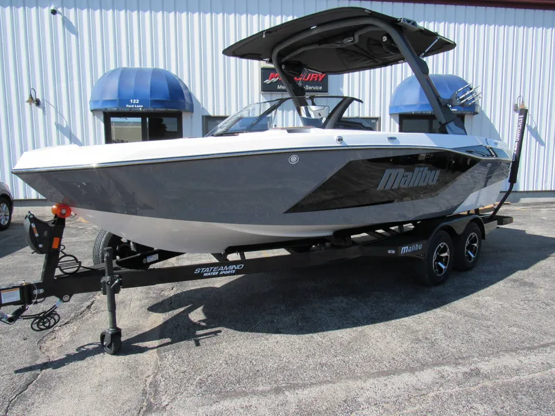 The Image of Malibu Wakesetter 21LX 2026 - undefined