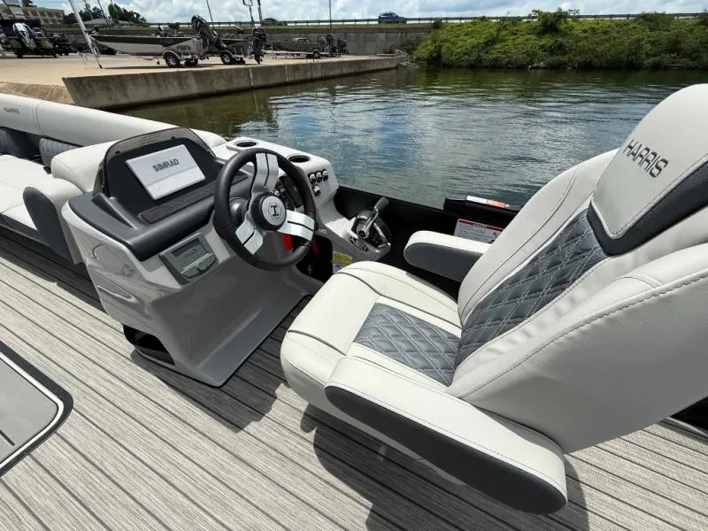 Slide: The Image of Harris CRUISER 250 2026 - 7
