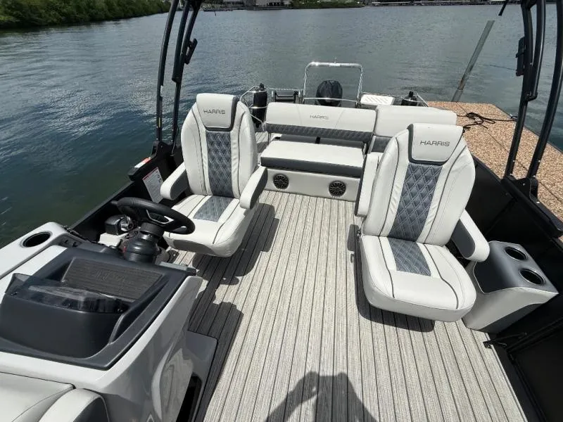Slide: The Image of Harris CRUISER 250 2026 - 6