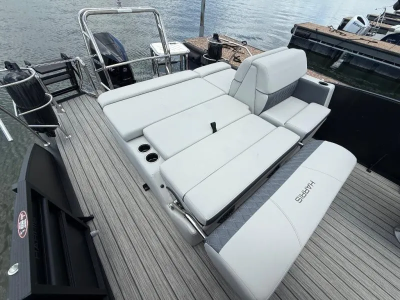 Slide: The Image of Harris CRUISER 250 2026 - 12