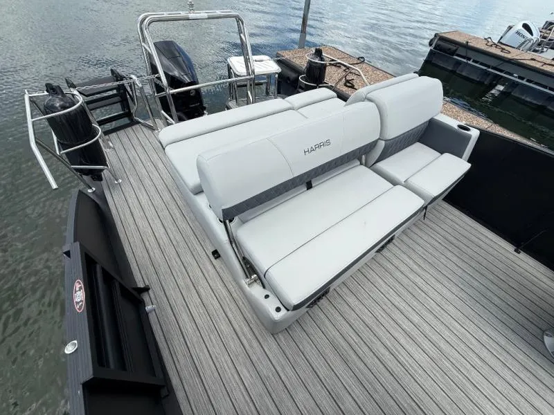 Slide: The Image of Harris CRUISER 250 2026 - 10