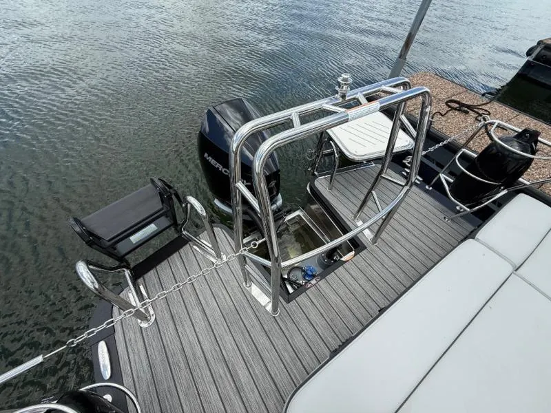 Slide: The Image of Harris CRUISER 250 2026 - 13