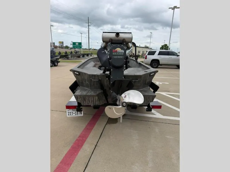 Slide: The Image of War Eagle 750 GLADIATOR 2026 - 4