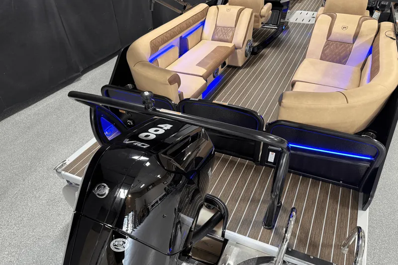 Slide: The Image of Premier 270 Super Sport 2025 - 11