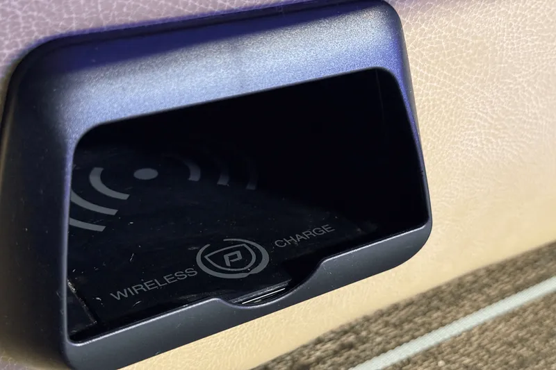 Slide: The Image of Premier 270 Super Sport 2025 - 19