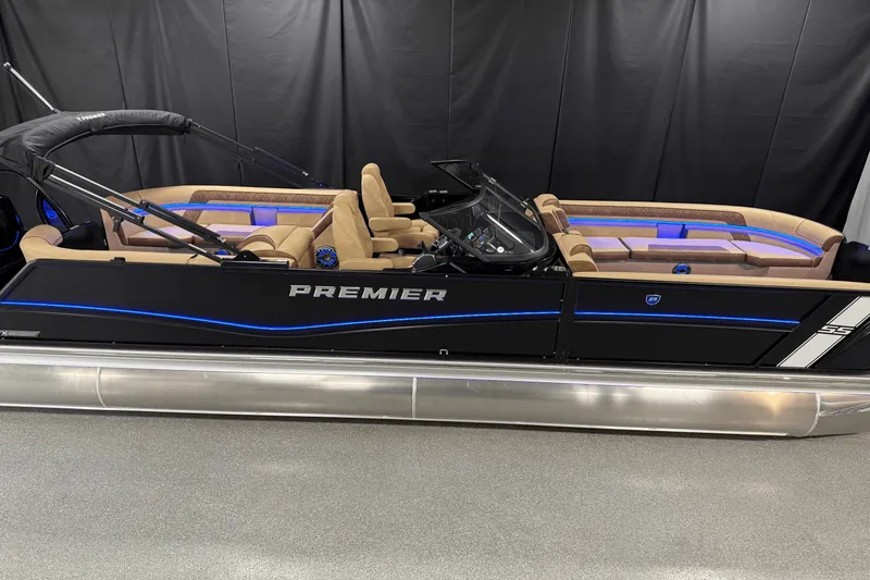 Slide: The Image of Premier 270 Super Sport 2025 - 3