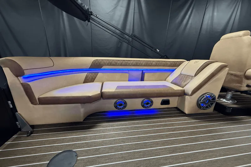 Slide: The Image of Premier 270 Super Sport 2025 - 49