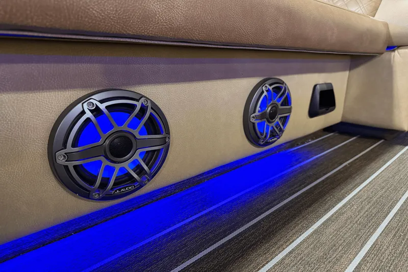 Slide: The Image of Premier 270 Super Sport 2025 - 50