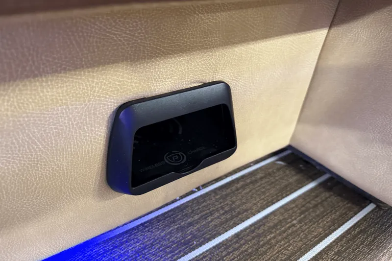 Slide: The Image of Premier 270 Super Sport 2025 - 51