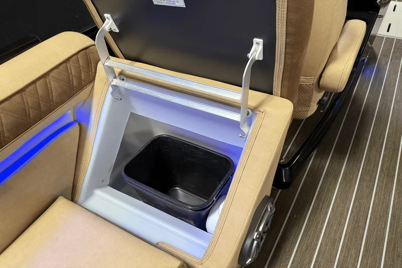 Slide: The Image of Premier 270 Super Sport 2025 - 53