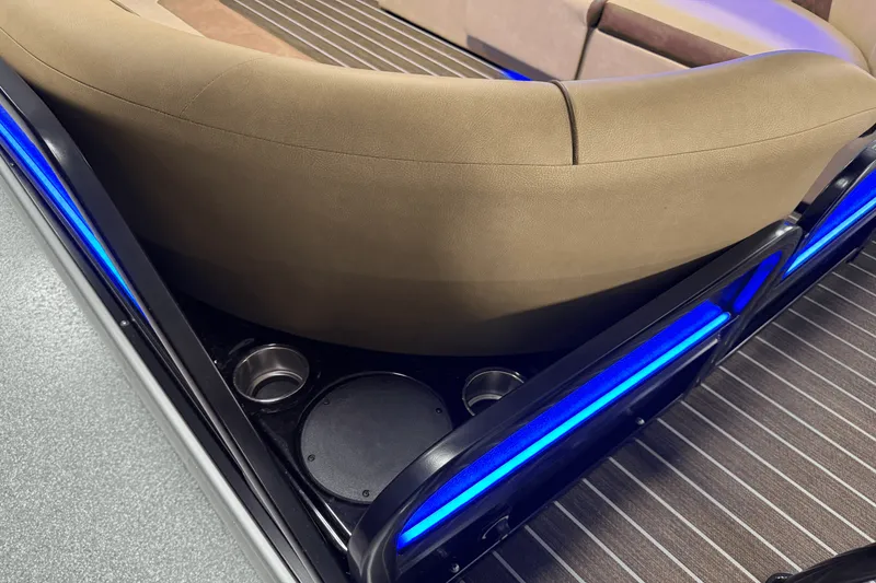 Slide: The Image of Premier 270 Super Sport 2025 - 62