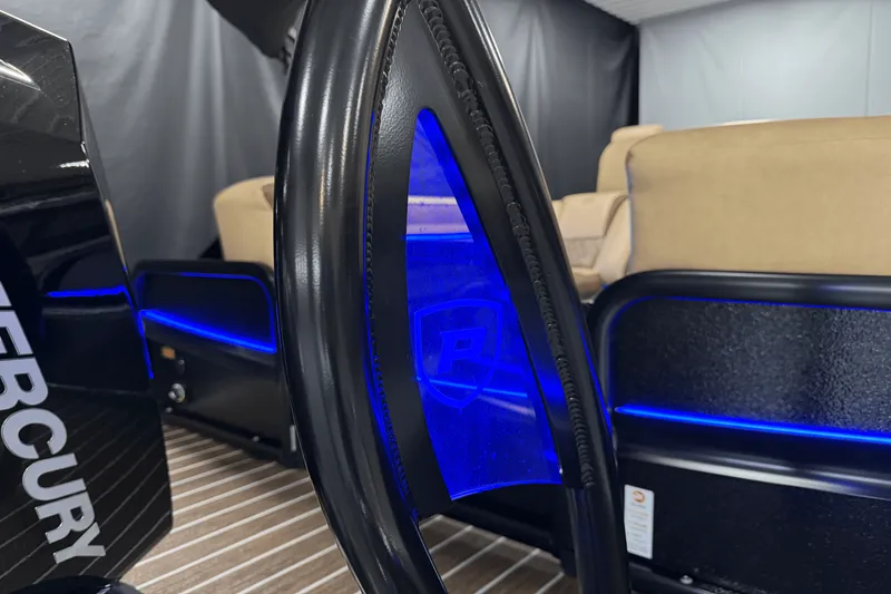 Slide: The Image of Premier 270 Super Sport 2025 - 65