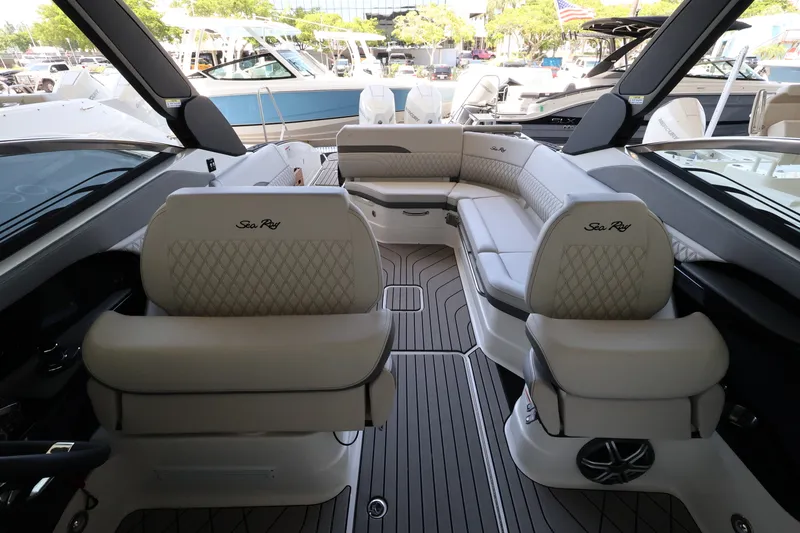 Slide: The Image of Sea Ray SLX 280 Outboard 2026 - 28