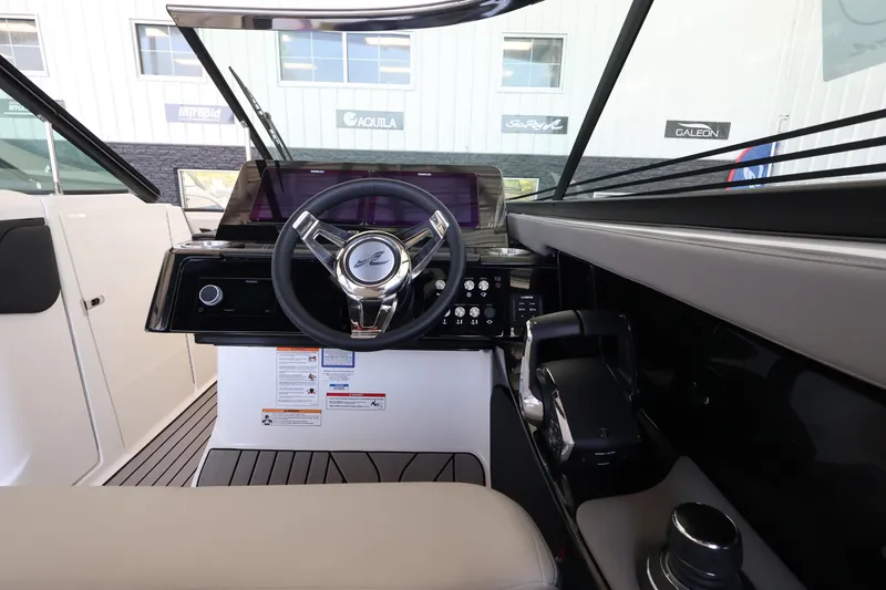 Slide: The Image of Sea Ray SLX 280 Outboard 2026 - 15