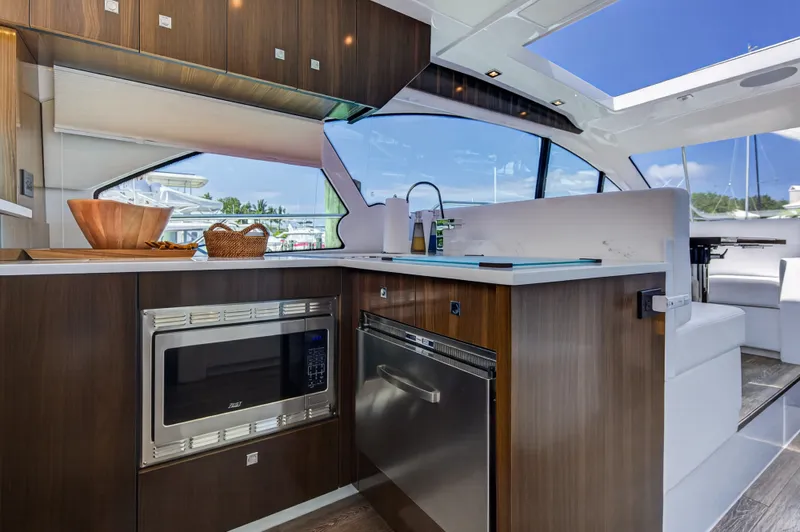 Slide: The Image of Cruisers 50 CANTIUS 2023 - 38