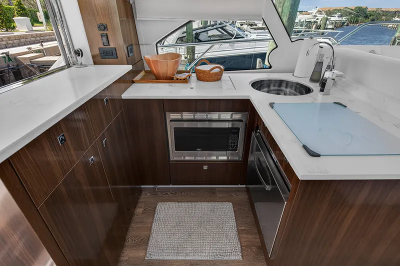 Slide: The Image of Cruisers 50 CANTIUS 2023 - 41