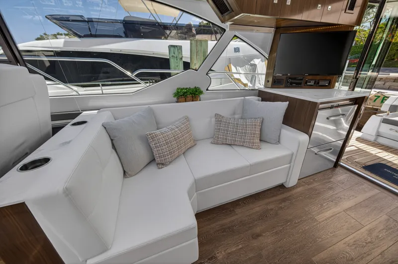 Slide: The Image of Cruisers 50 CANTIUS 2023 - 44