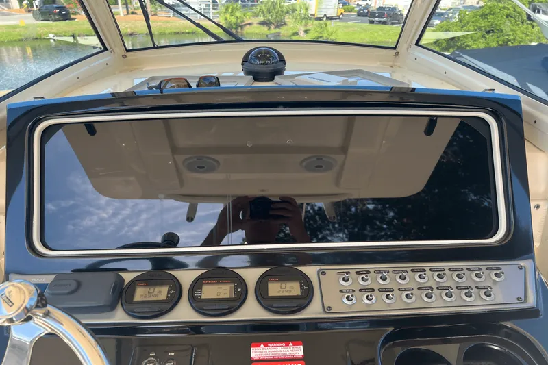 Slide: The Image of Scout 275 LXF 2014 - 15