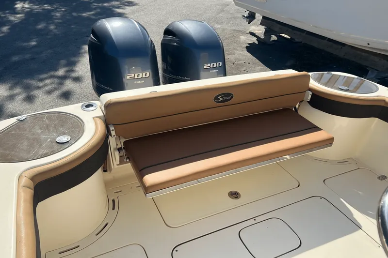 Slide: The Image of Scout 275 LXF 2014 - 5