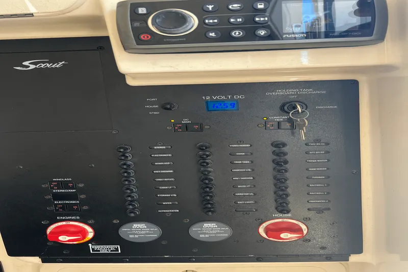 Slide: The Image of Scout 275 LXF 2014 - 9