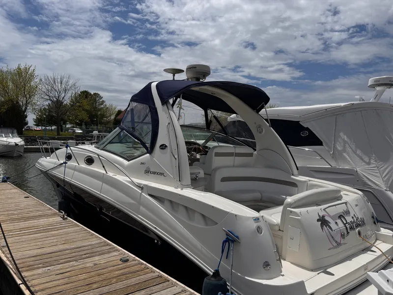 Slide: The Image of Sea Ray 320 SUNDANCER 2005 - 2