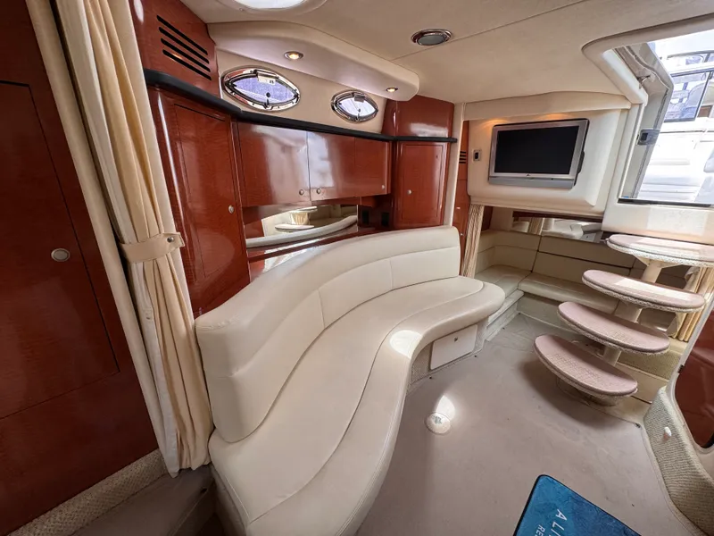 Slide: The Image of Sea Ray 320 SUNDANCER 2005 - 24