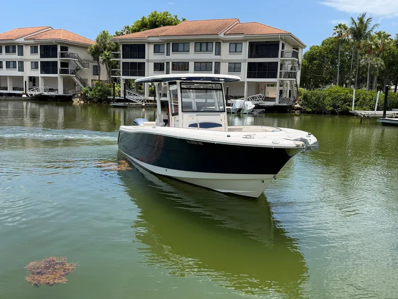 Slide: The Image of Robalo R302 CENTER CONSOLE 2017 - 2