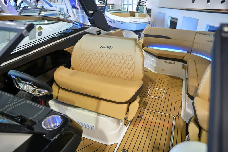 Slide: The Image of Sea Ray SLX 280 2026 - 27