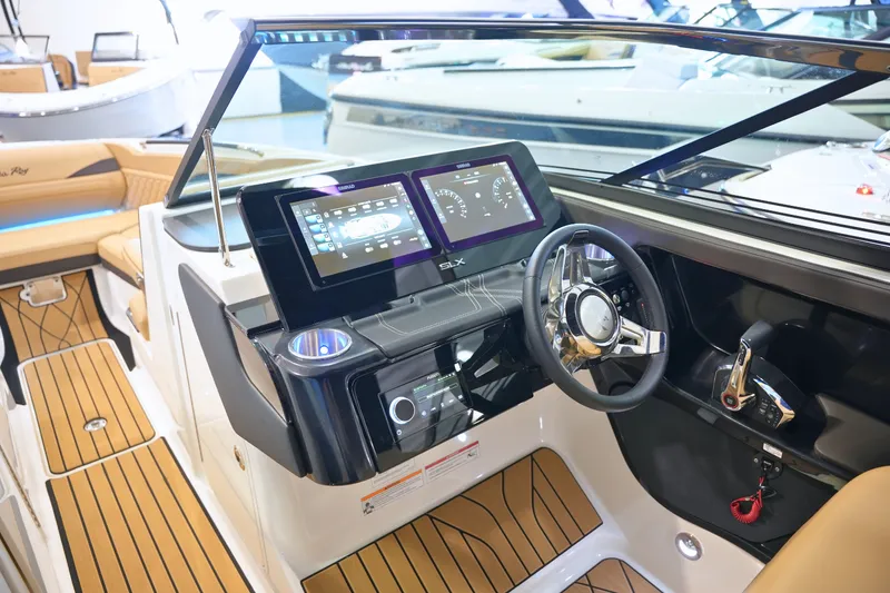 Slide: The Image of Sea Ray SLX 280 2026 - 28