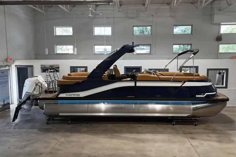 The Image of Harris 230 Grand Mariner 2025 - 0