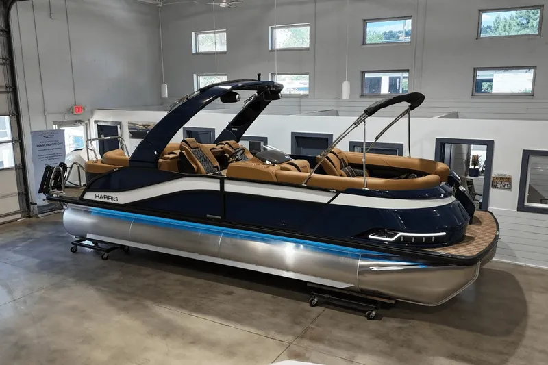 Slide: The Image of Harris 230 Grand Mariner 2025 - 2