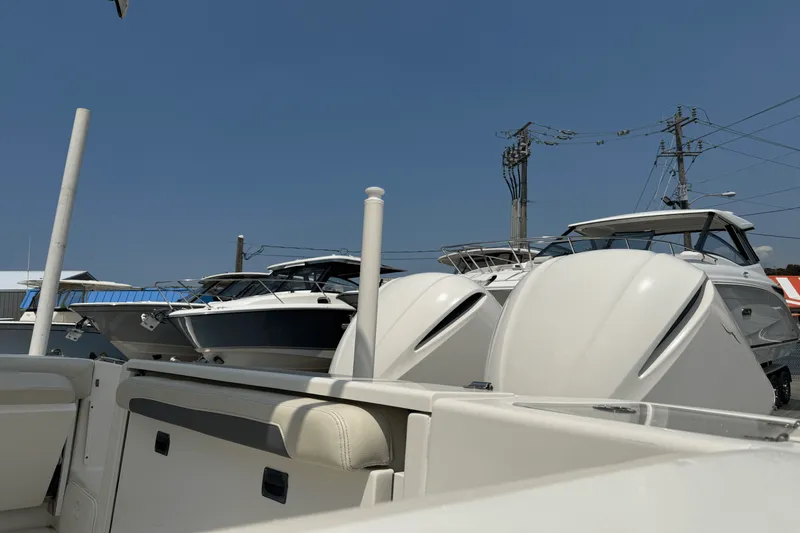 Slide: The Image of Cobia 280 DC 2018 - 13