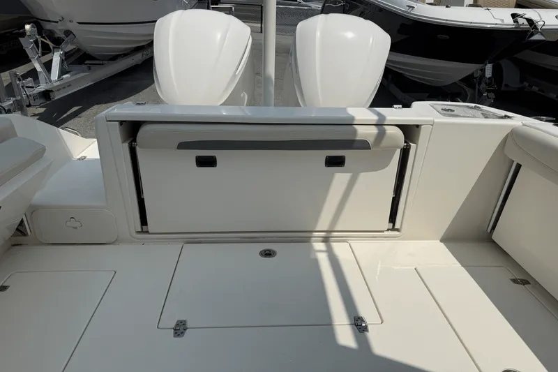 Slide: The Image of Cobia 280 DC 2018 - 23