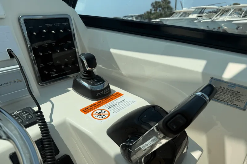 Slide: The Image of Cobia 280 DC 2018 - 34