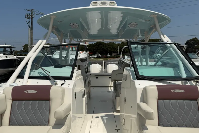 Slide: The Image of Cobia 280 DC 2018 - 39