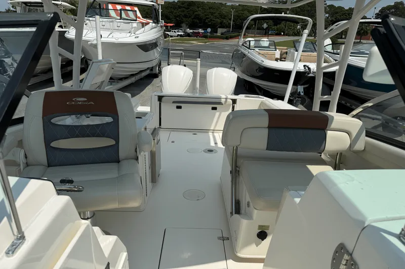 Slide: The Image of Cobia 280 DC 2018 - 42