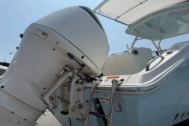 Slide: The Image of Cobia 280 DC 2018 - 7