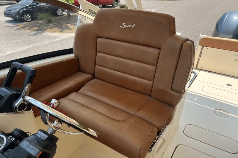 Slide: The Image of Scout 255 DORADO 2017 - 16