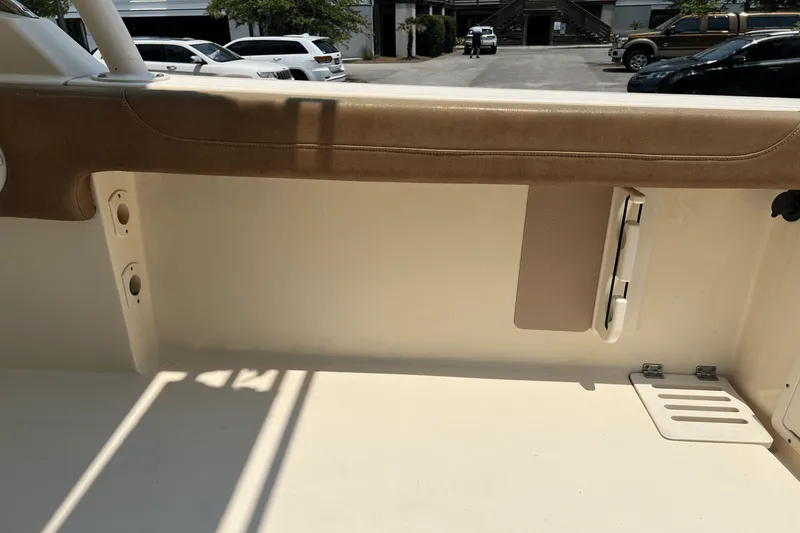 Slide: The Image of Scout 255 DORADO 2017 - 9