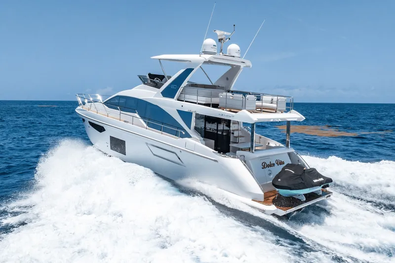 Slide: The Image of Azimut 60 FLY 2024 - 8