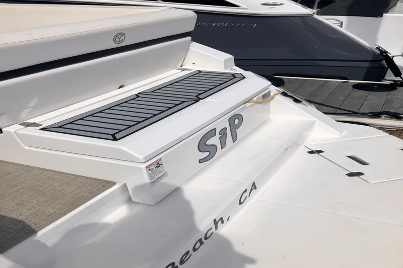 Slide: The Image of Cruisers 39 EC 2017 - 10