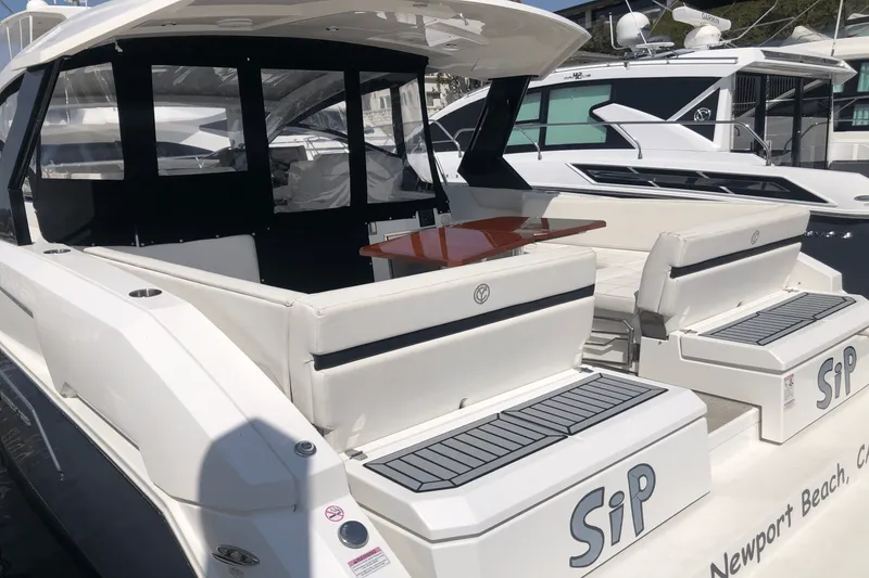 Slide: The Image of Cruisers 39 EC 2017 - 7