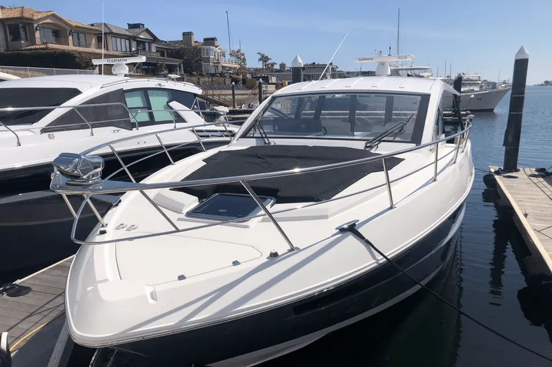 The Image of Cruisers Yachts 39 EC 2017 - 0