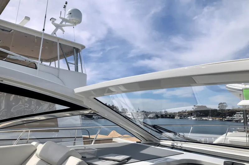 Slide: The Image of Cruisers Yachts 39 EC 2017 - 25