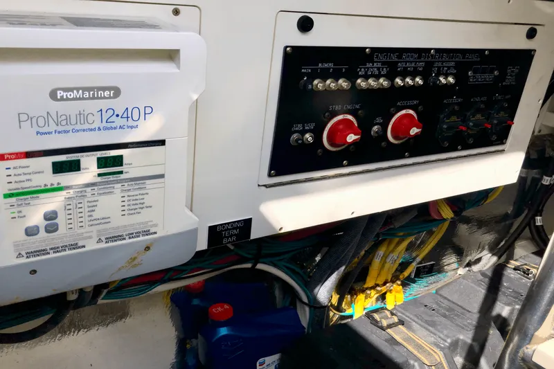 Slide: The Image of Cruisers Yachts 39 EC 2017 - 41